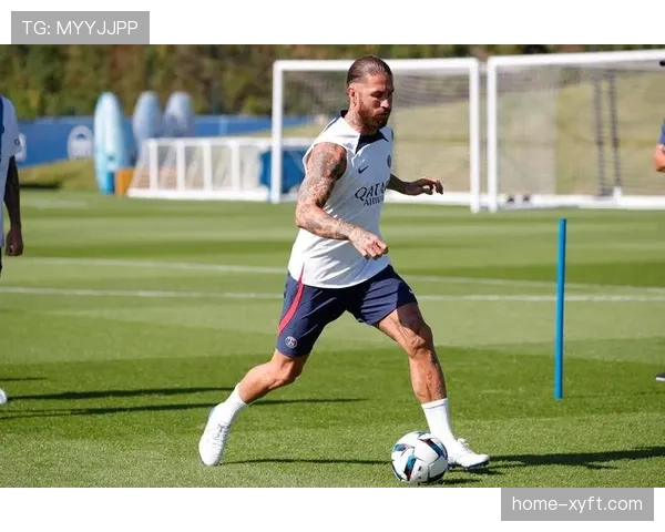 巴黎维蒂尼亚中场控制：短传渗透与长传调度选择